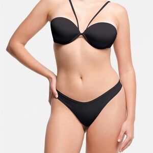 New SKIMS Multi-way bra 38 DD
